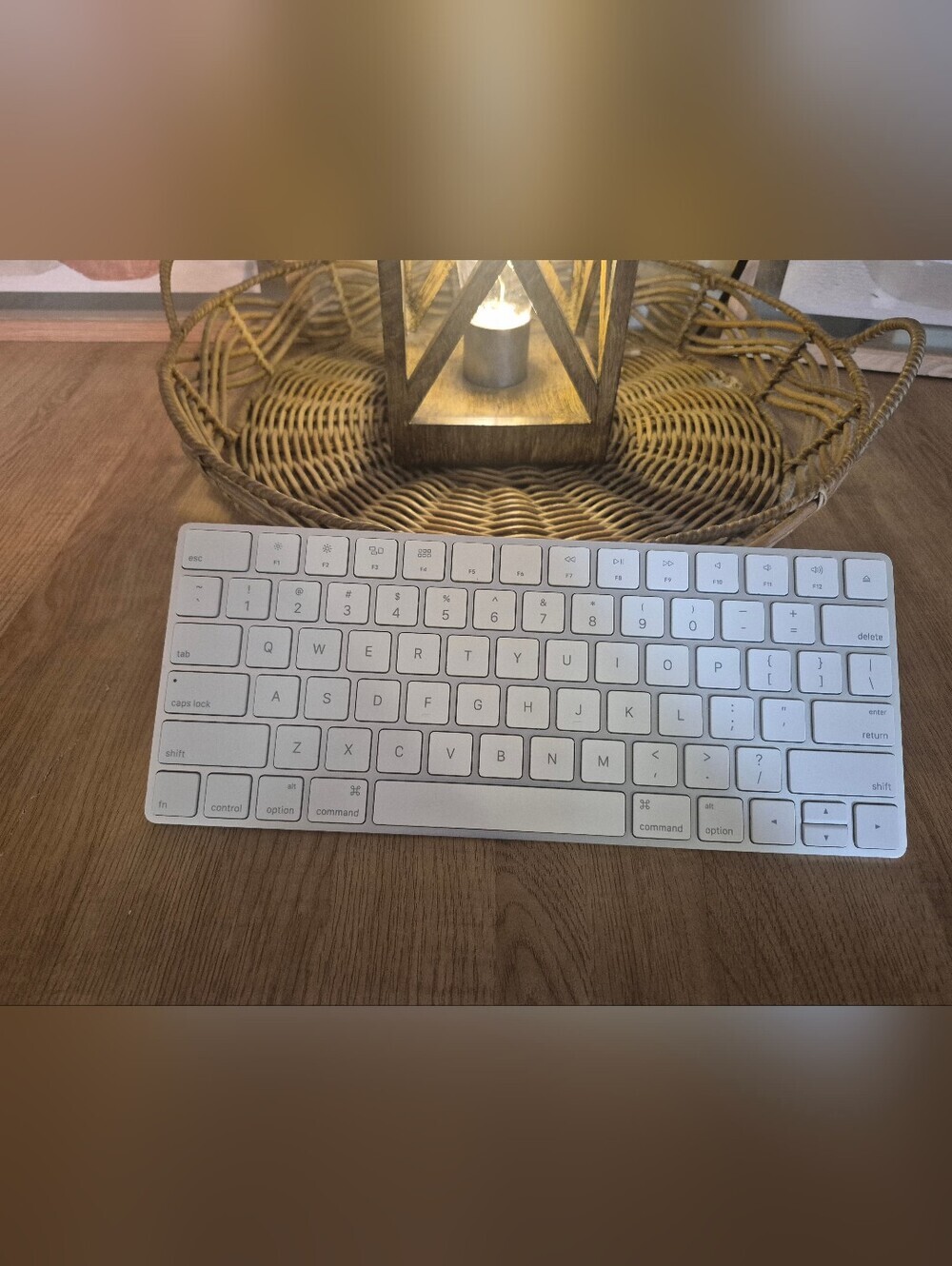 Apple Maggic Slim White Bluetooth Keyboard for Home Office
